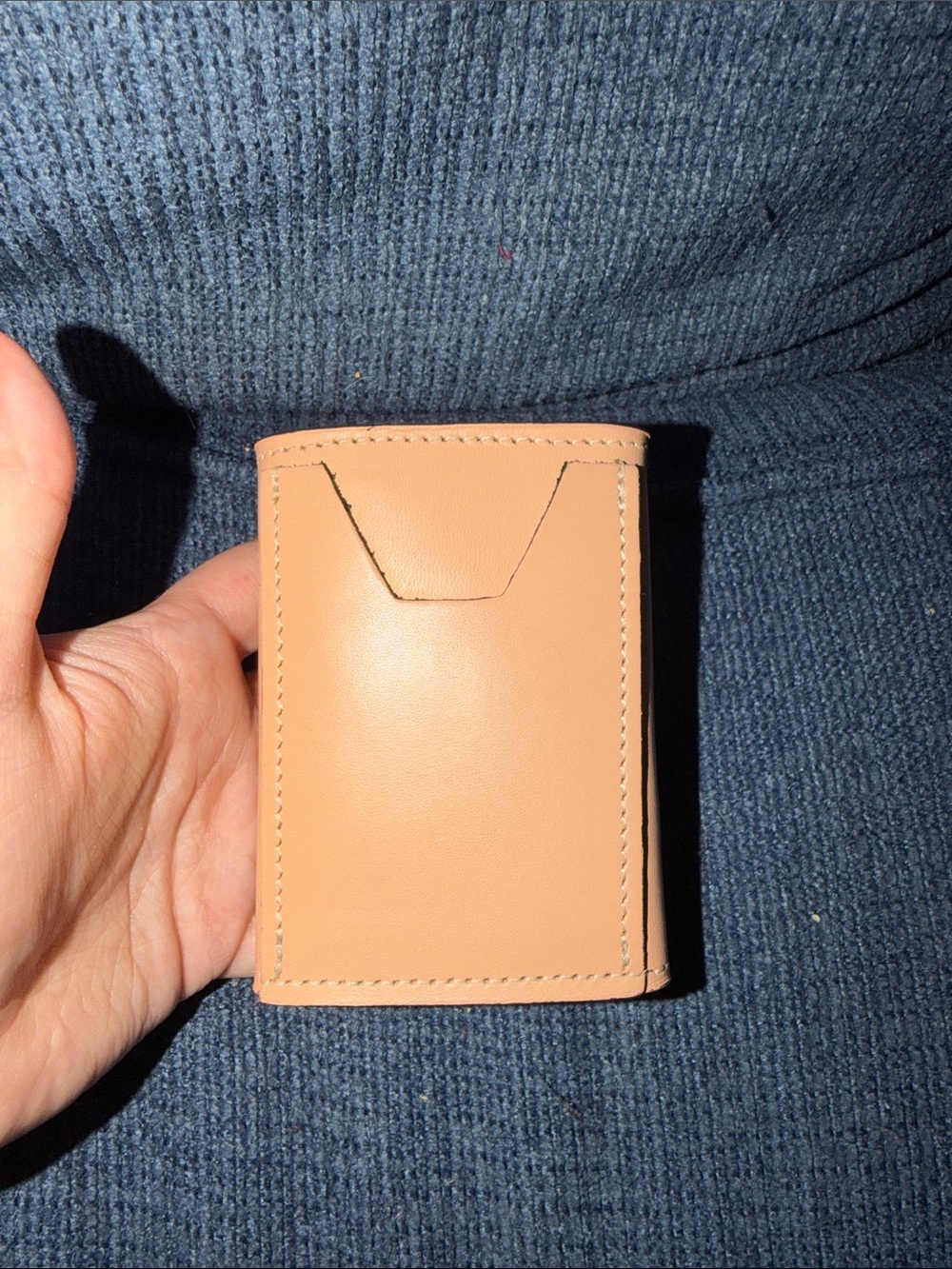 R. Riveter Blush Pink Leather Card Wallet - Picture 3 of 3